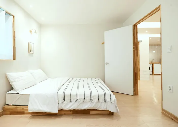 Hongdae 3bedroom&2baths Free Wifi&free Parking