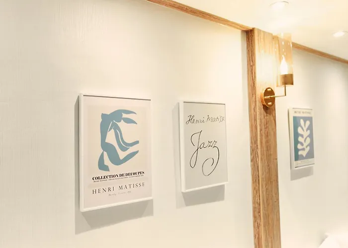 Hongdae 3bedroom&2baths Free Wifi&free Parking * Seoel